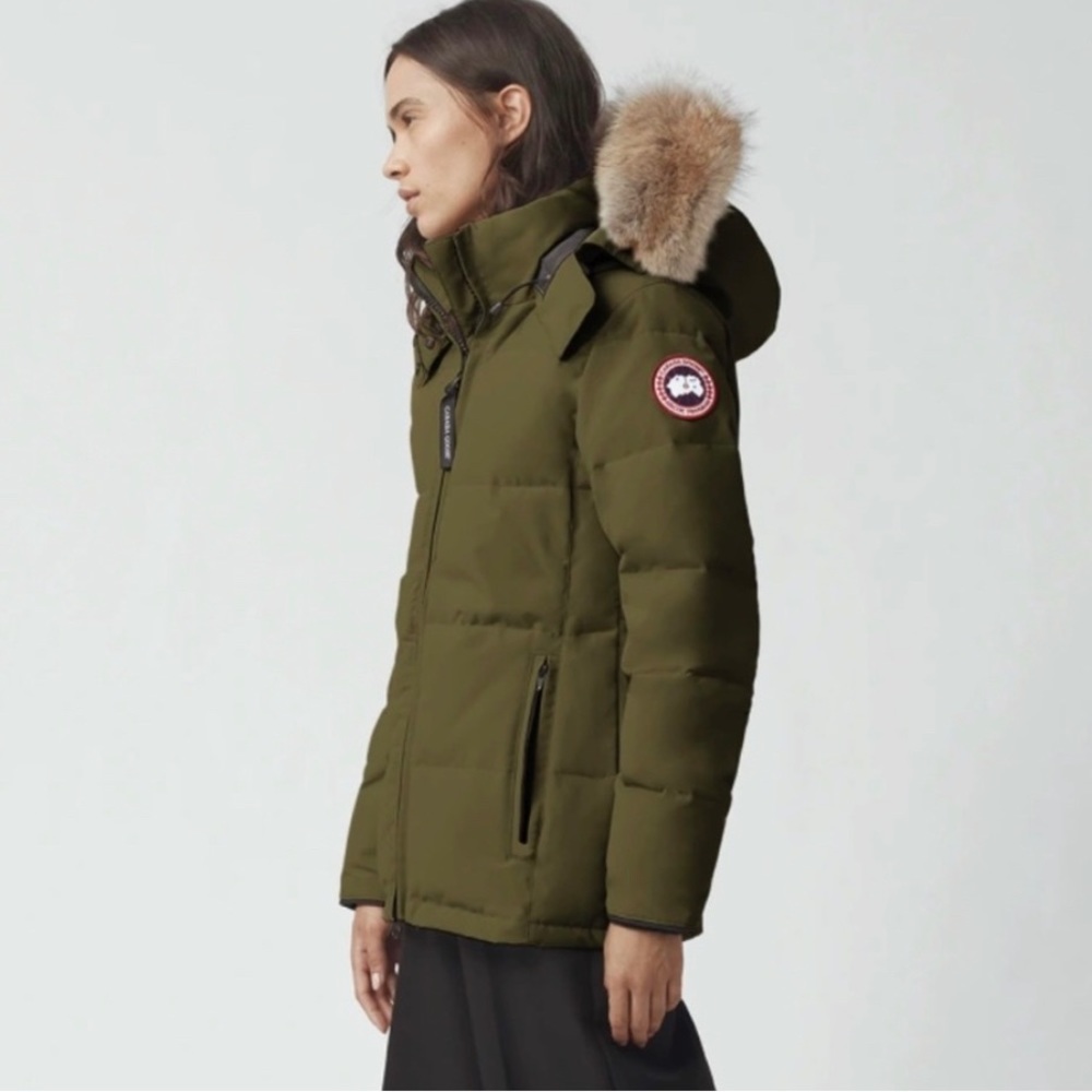 Canada goose jacket. Military green.